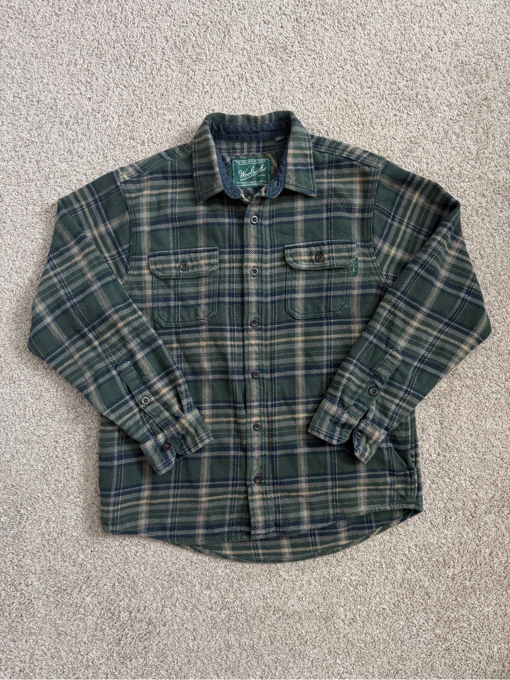 Woolrich Green Plaid Flannel Shirt Men’s M Button Up Outdoor Workwear